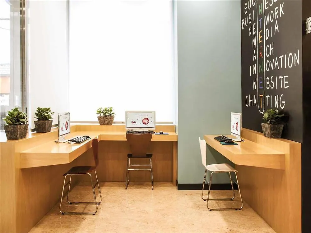 Ibis Ambassador Seoul Insadong Hotel 3*,  South Korea
