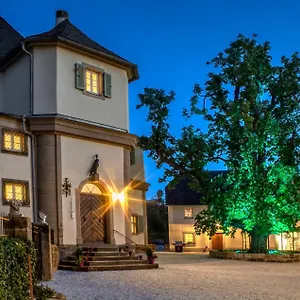 Frühstückspension Schloss Falkenhaus